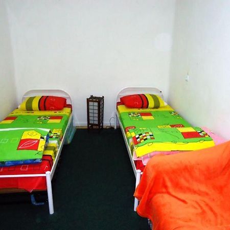 Hostel Kreshatik Kiev Ruang foto