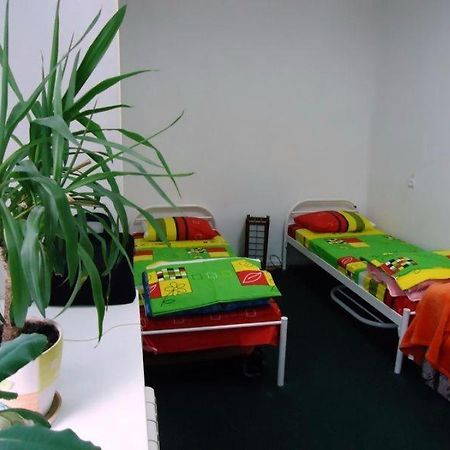 Hostel Kreshatik Kiev Ruang foto