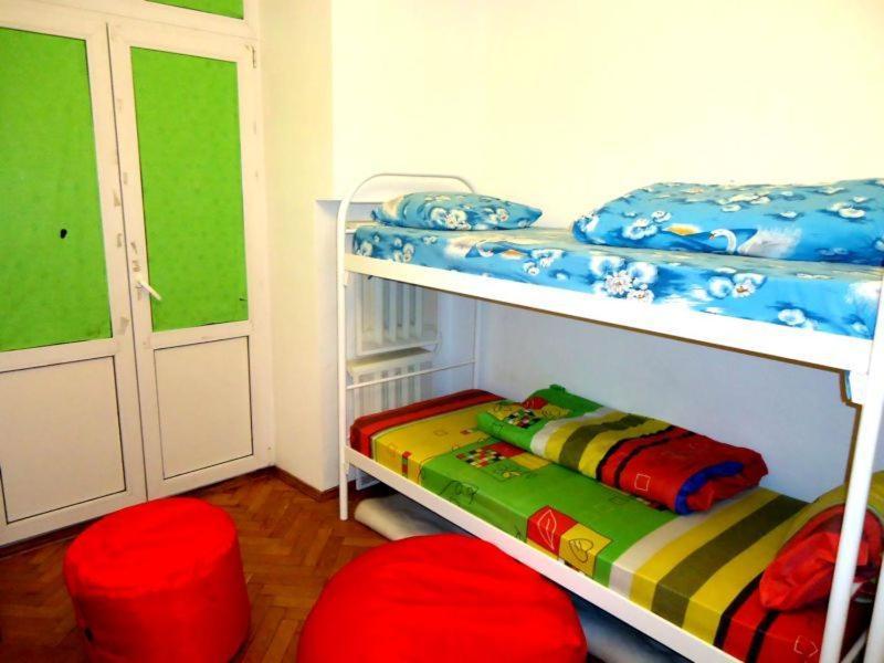 Hostel Kreshatik Kiev Ruang foto